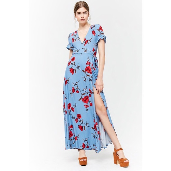 Dresses & Skirts - NWT Rose Pattern Floral Wrap Maxi Dress